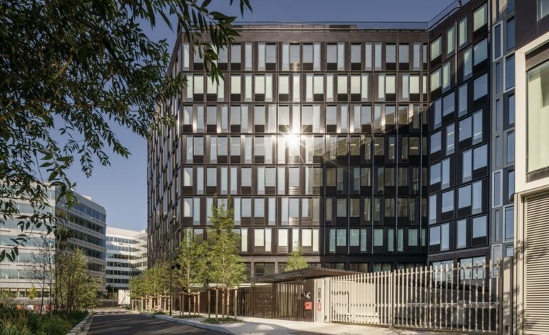 (c)Stefan_Tuchila_C045_A7_2998 (1)